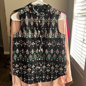 Ann Taylor Black Graphic Sleeveless Blouse with Mandarin Collar
